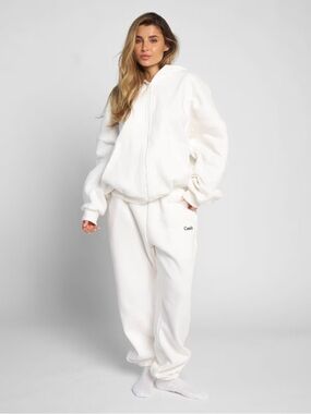 Comfrt Cloud Zip Hoodie